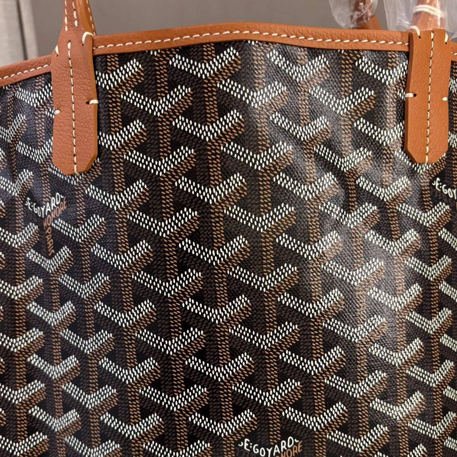 Goyard Saint Louis PM, Tan, detail 2