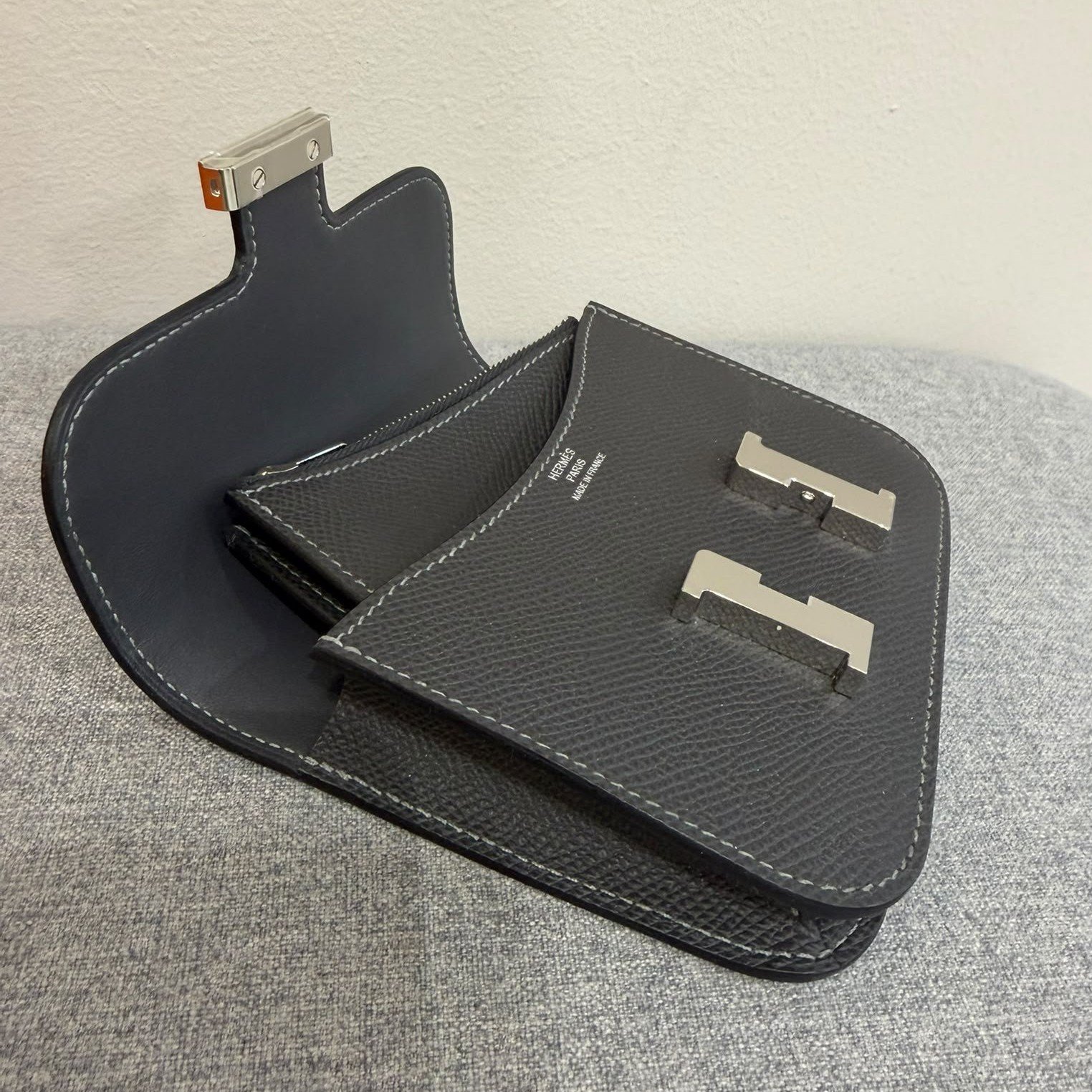 Hermes Constance Slim Wallet, Graphite, interior view