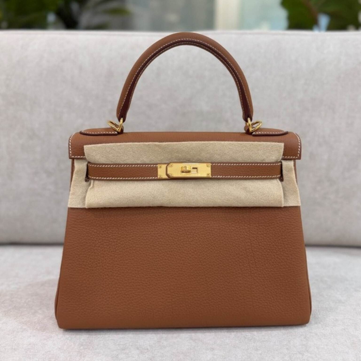 hermes-kelly-28-retourne-gold-togo Hermès Kelly 28 Retourne Gold Togo gold hardware, brand new