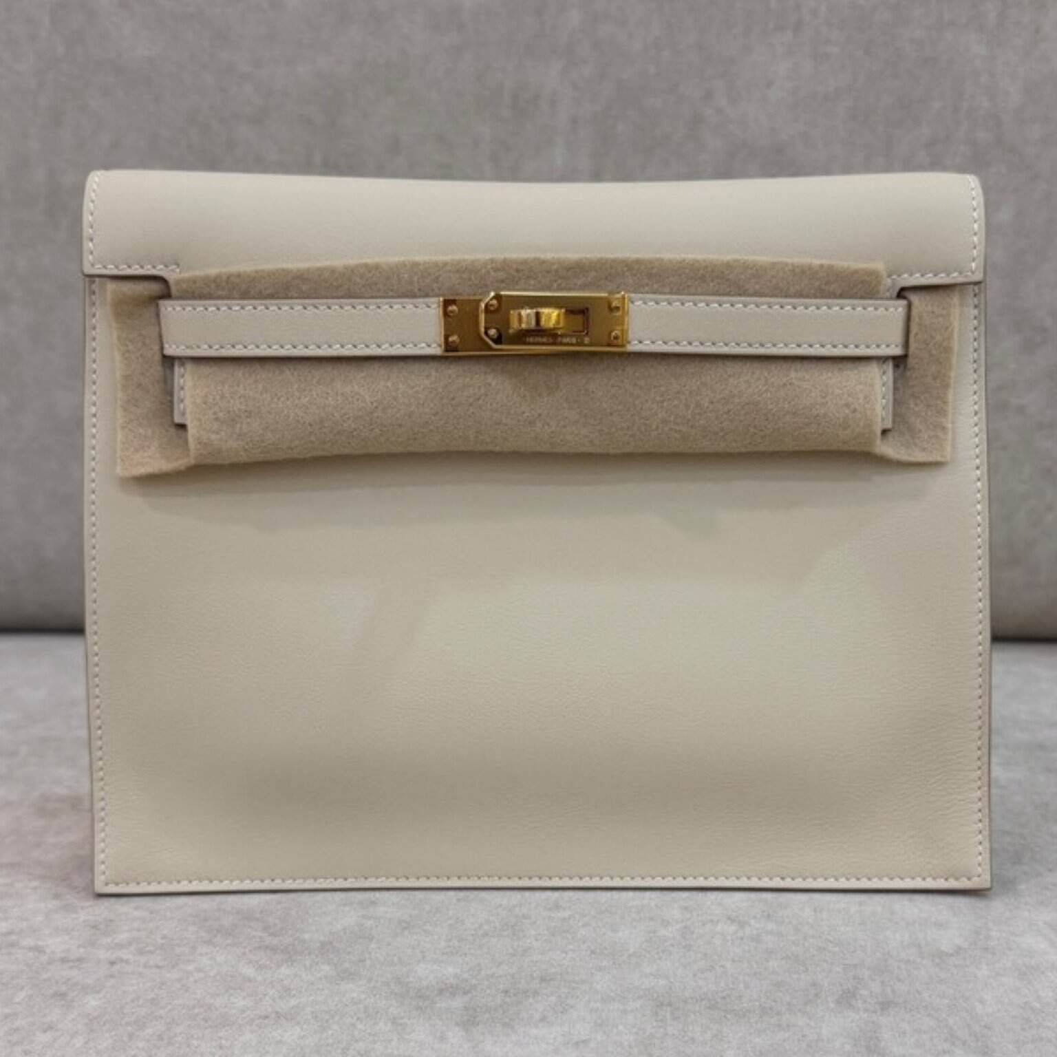 hermes-kelly-danse-craie-swift Hermès Kelly Danse Craie Swift gold hardware, brand new